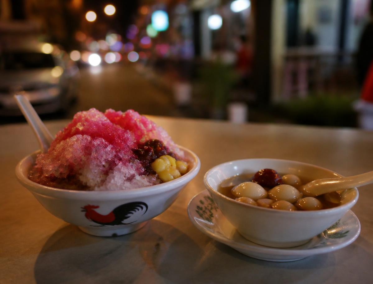 Dessert after dinner in Singapore